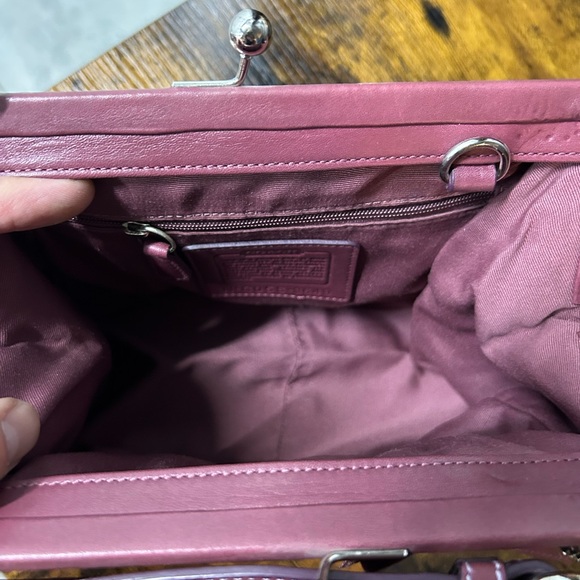 COACH 8A25 FRAMED SIGNATURE KISS-LOCK MINI RHINESTONE VELVET BOW DOCTORS BAG - Picture 7 of 9